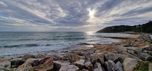 Beach nearby, sun-loungers - Charming gîte with swimming pool, Nordic bath, close to the D-Day landing beaches. (le manoir)