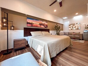 Deluxe Room | Premium bedding, down comforters, desk, laptop workspace - Hotel Luciérnaga (Xochitepec)