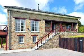 Exterior - Perfect Holiday Home in Trou de Bra with private garden and mountain views (Trou de bra)