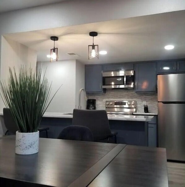 Fridge, microwave, oven, stovetop