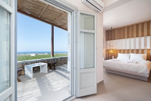 Comfort Villa | 1 bedroom, in-room safe, soundproofing, iron/ironing board
