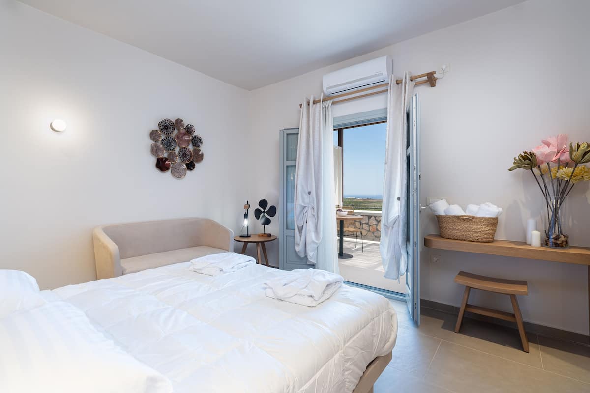 Honeymoon Villa | 1 bedroom, in-room safe, soundproofing, iron/ironing board