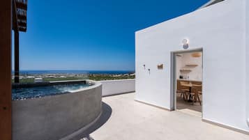 Deluxe Villa | Terrace/patio