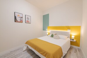 2 chambres, fer et planche à repasser, lit parapluie, Wi-Fi gratuit
