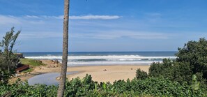 Beach nearby - 01 Dumela direct beach access Apartment (Port Shepstone)