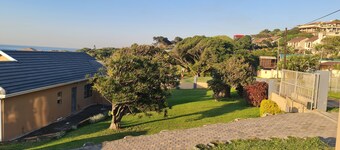 Cosy Flat is ideal for a couple - 150m from the beach. Romantic