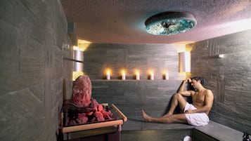 Couples treatment rooms, sauna, steam room, hot stone massages