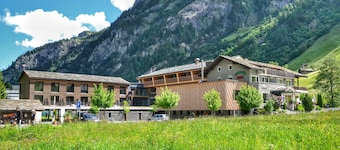 Hotel Rovanada