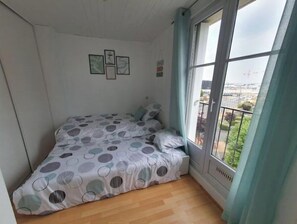 2 bedrooms, iron/ironing board, travel cot, free WiFi - L'Escapade Océane - downtown Le Havre (Le Havre)