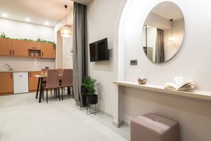 Rideaux occultants, fer et planche à repasser, Wi-Fi gratuit