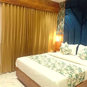 Deluxe Double Room | Free WiFi, bed sheets - Hotel Pride Villa (Ahmedabad)