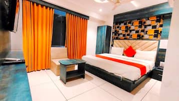 Deluxe Double Room | Free WiFi, bed sheets