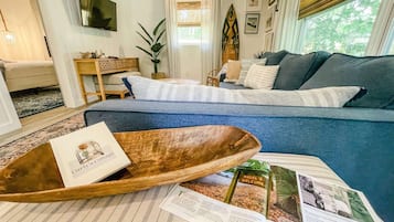 1 bedroom, premium bedding, desk, iron/ironing board