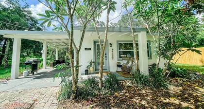 Curly’s Cottage a vintage coastal retreat