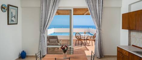 Apartment | Dining