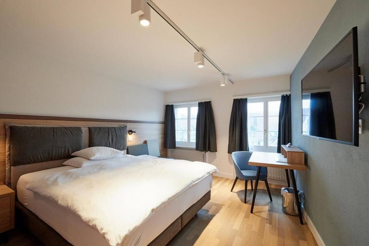 Standaard tweepersoonskamer | Hypoallergeen beddengoed, donsdekens, een minibar, een kluis op de kamer