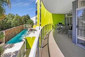City Apartment | In-room dining - Pool View City Centre Apartment 202 (Cairns)