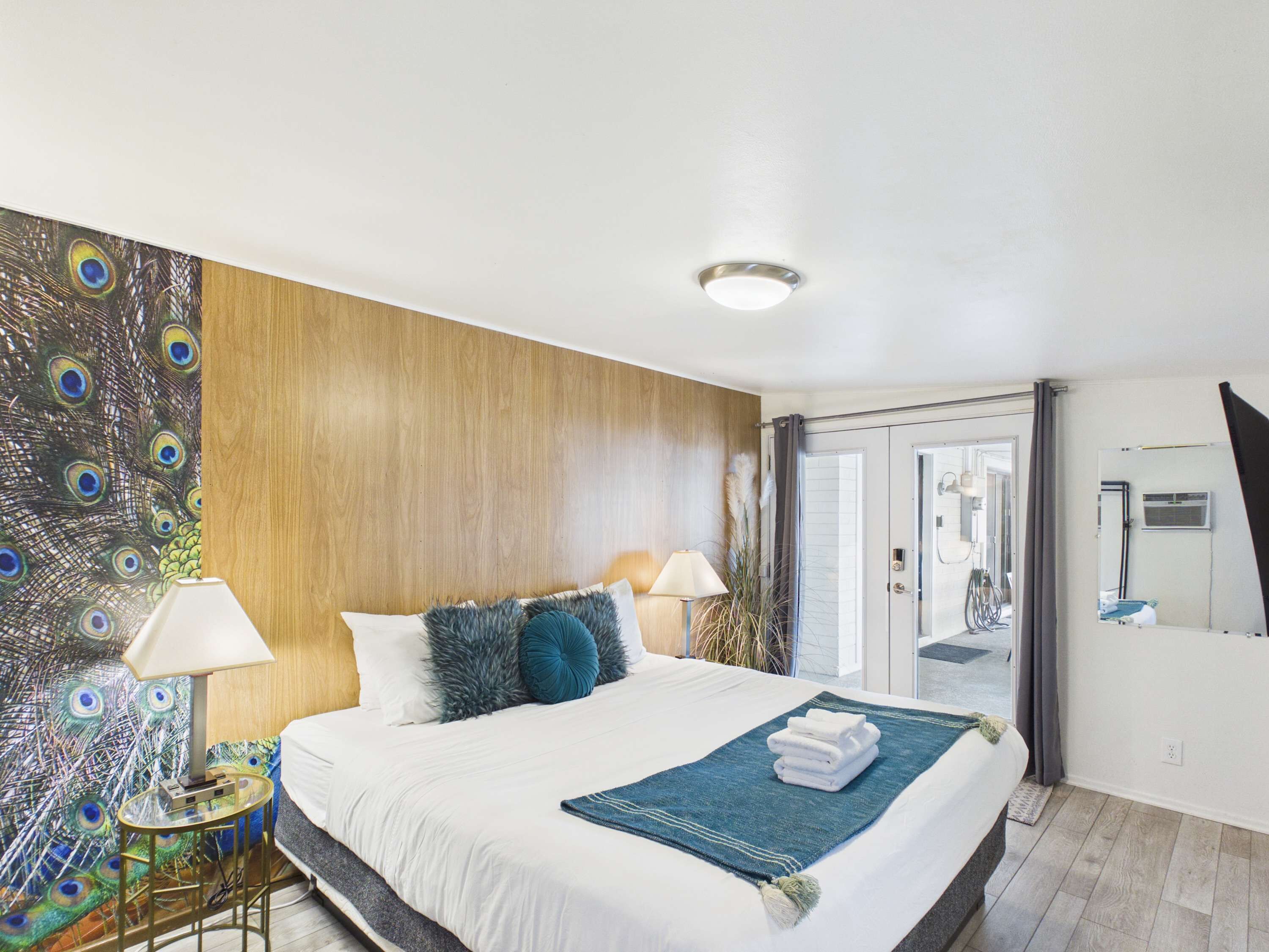 4 bedrooms, iron/ironing board, travel cot, WiFi