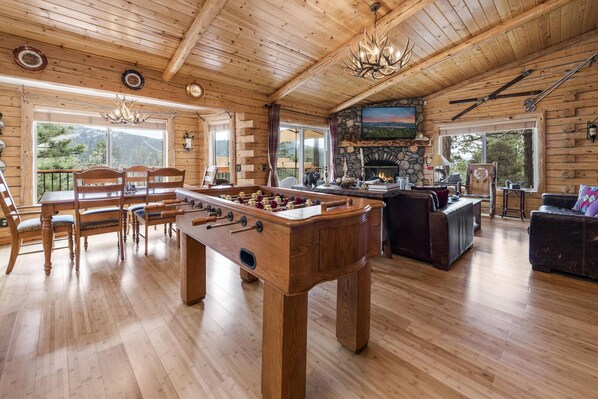 Unclassified image, 1 of 22, button - Moon Bear Lodge (Big Bear City)