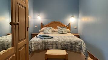 Apartment | 1 bilik tidur, seterika/papan seterika, Wi-fi percuma, cadar katil