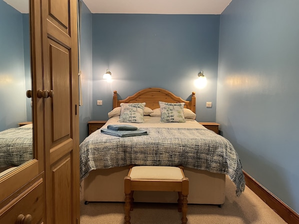 Apartamento | 1 dormitorio, tabla de planchar con plancha, wifi gratis y ropa de cama