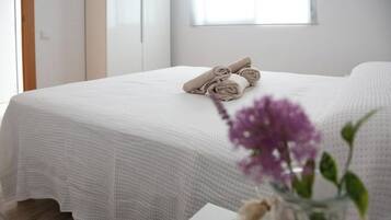 6 makuuhuonetta, silitysrauta/-lauta, vauvan matkasänky, ilmainen Wi-Fi