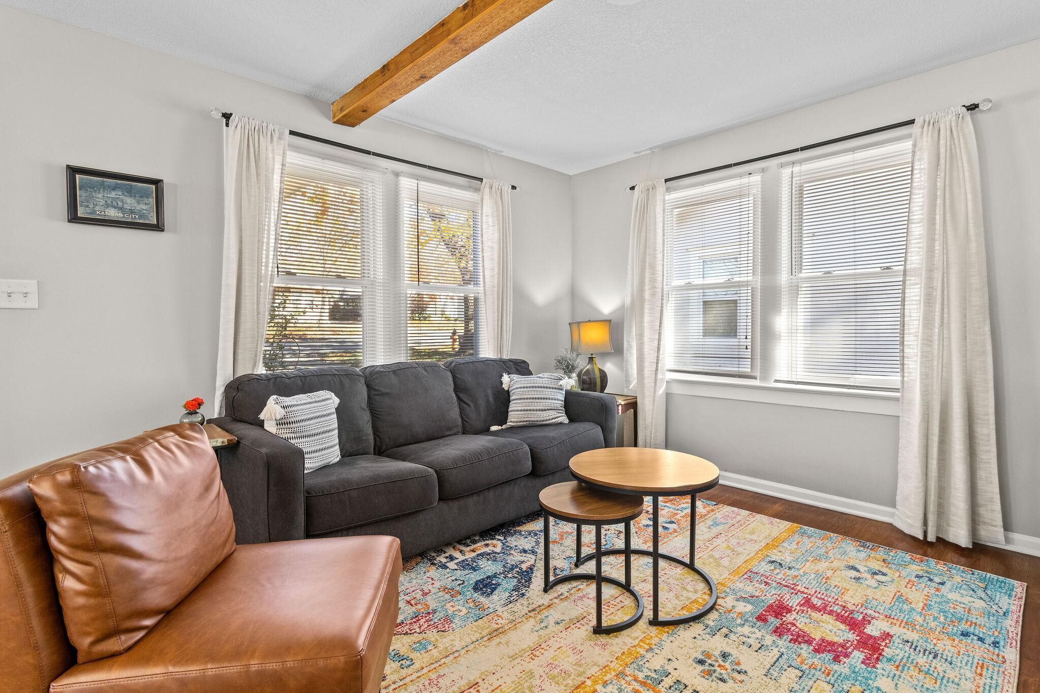 Adorable Pet Friendly Waldo Bungalow