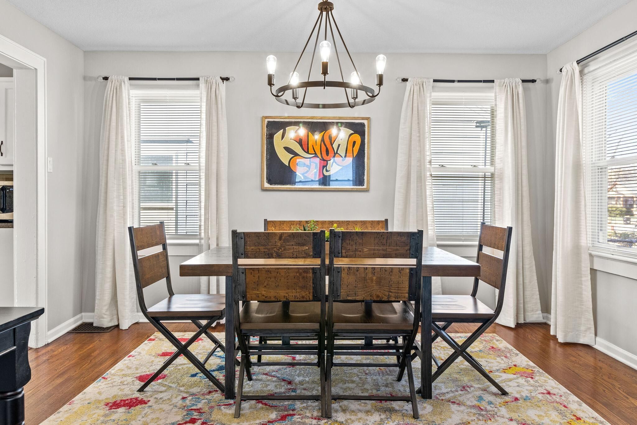 Adorable Pet Friendly Waldo Bungalow