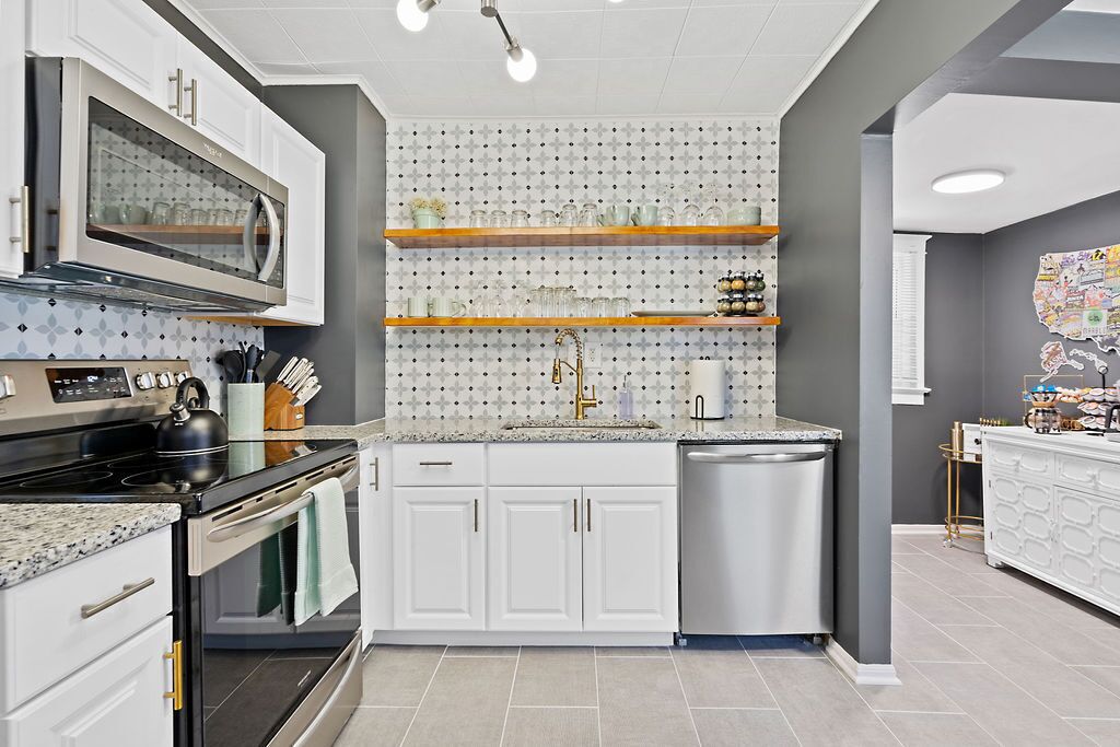 Adorable Pet Friendly & Walkable NKC Spotlight!