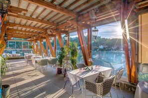 Rooftop terrace - Simfonia Boutique Hotel (Ramnicu Valcea)