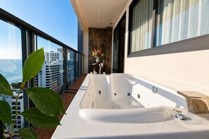 2 bedroom apartment, sea view | Blick vom Balkon