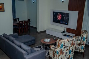 House | Living room - Stunning 3-bed House in Sapele (Sapele)