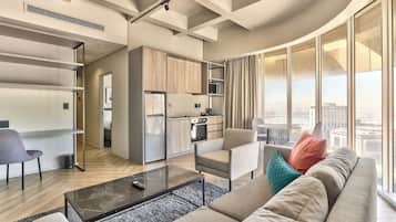 Apartment, 1 Bedroom | Desk, soundproofing, iron/ironing board, free WiFi