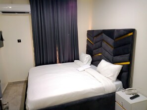 9 bedrooms, WiFi