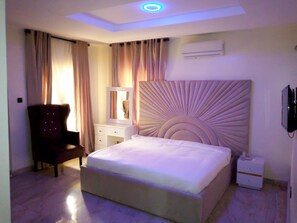 9 dormitorios y wifi