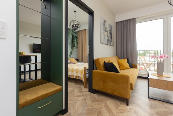 TV - Kotsisa 8A | Stylish Apartment | Remote Work (Warszawa)