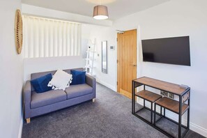 TV - Host & Stay | Apartment 4 @ Queens Court (Scarborough)