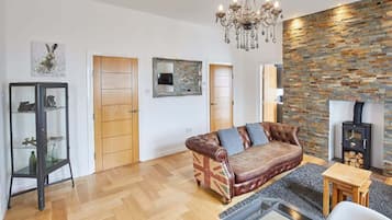 Flat-screen TV, fireplace, offices