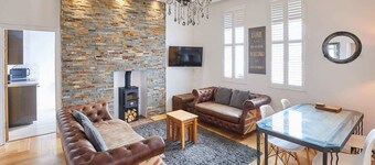 Host & Stay | Boutique Balcony