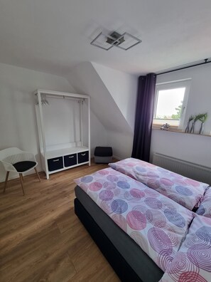 3 bedrooms, iron/ironing board, travel crib, WiFi