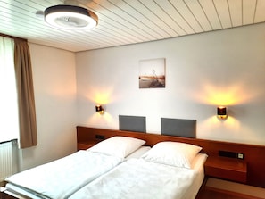 Chambre Double Standard, salle de bains privée, vue ville | Équipements de la chambre