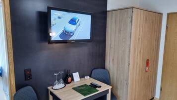 Standard Double Room, Private Bathroom, City View | Room amenity