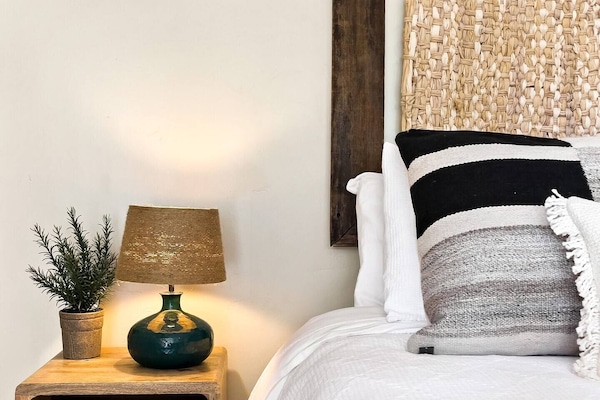 Fer et planche Ă repasser, Wi-Fi gratuit, draps fournis