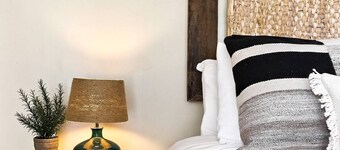 Centrally Located Pet Friendly Guesthouse with Patio