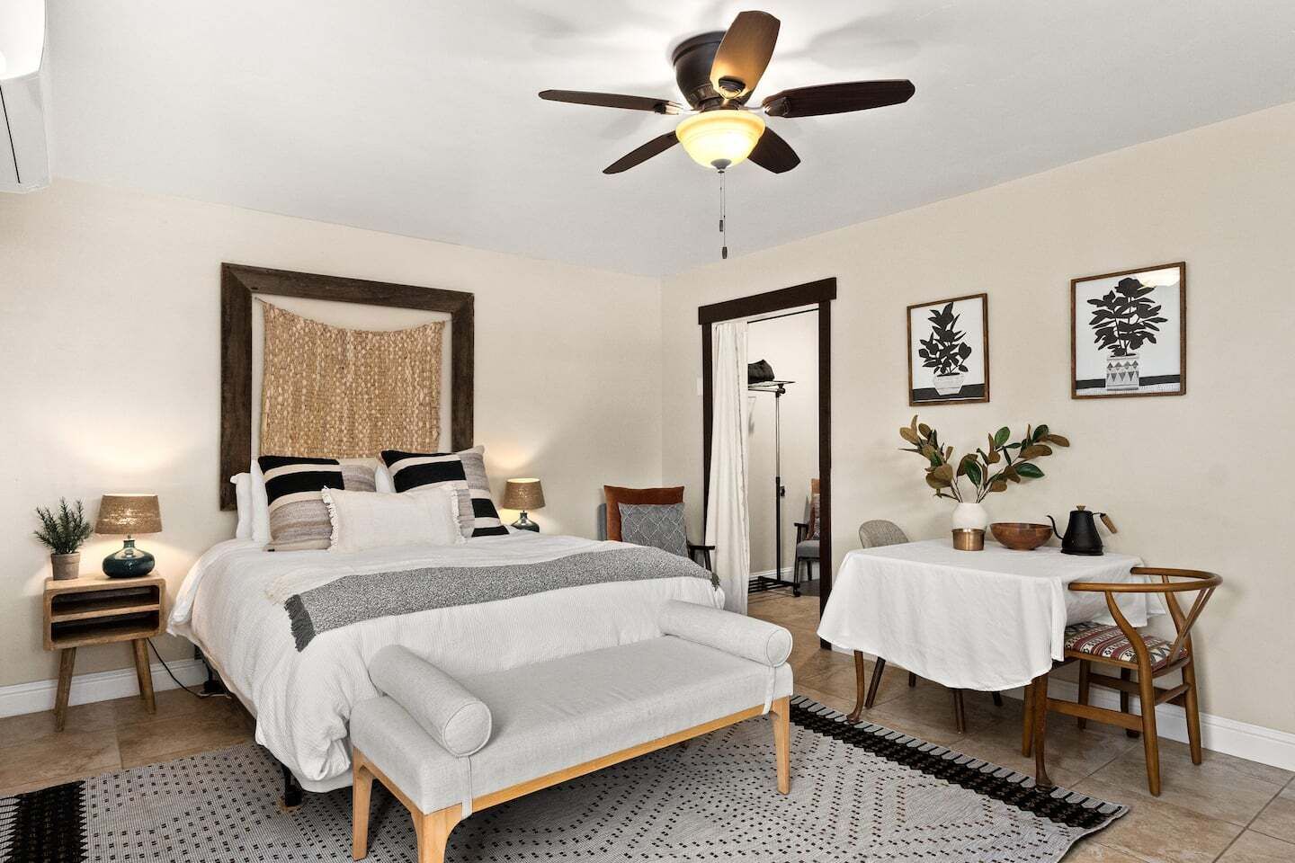Iron/ironing board, free WiFi, bed sheets