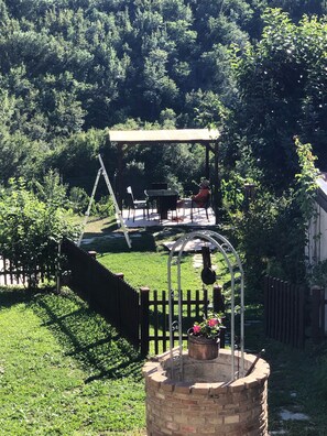 Outdoor dining - VILLAROSA SPICCIANO Exclusive Villa with pool (Fivizzano/Spicciano)