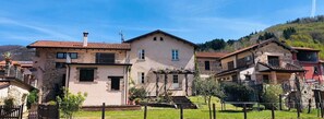 Exterior - VILLAROSA SPICCIANO Exclusive Villa with pool (Fivizzano/Spicciano)