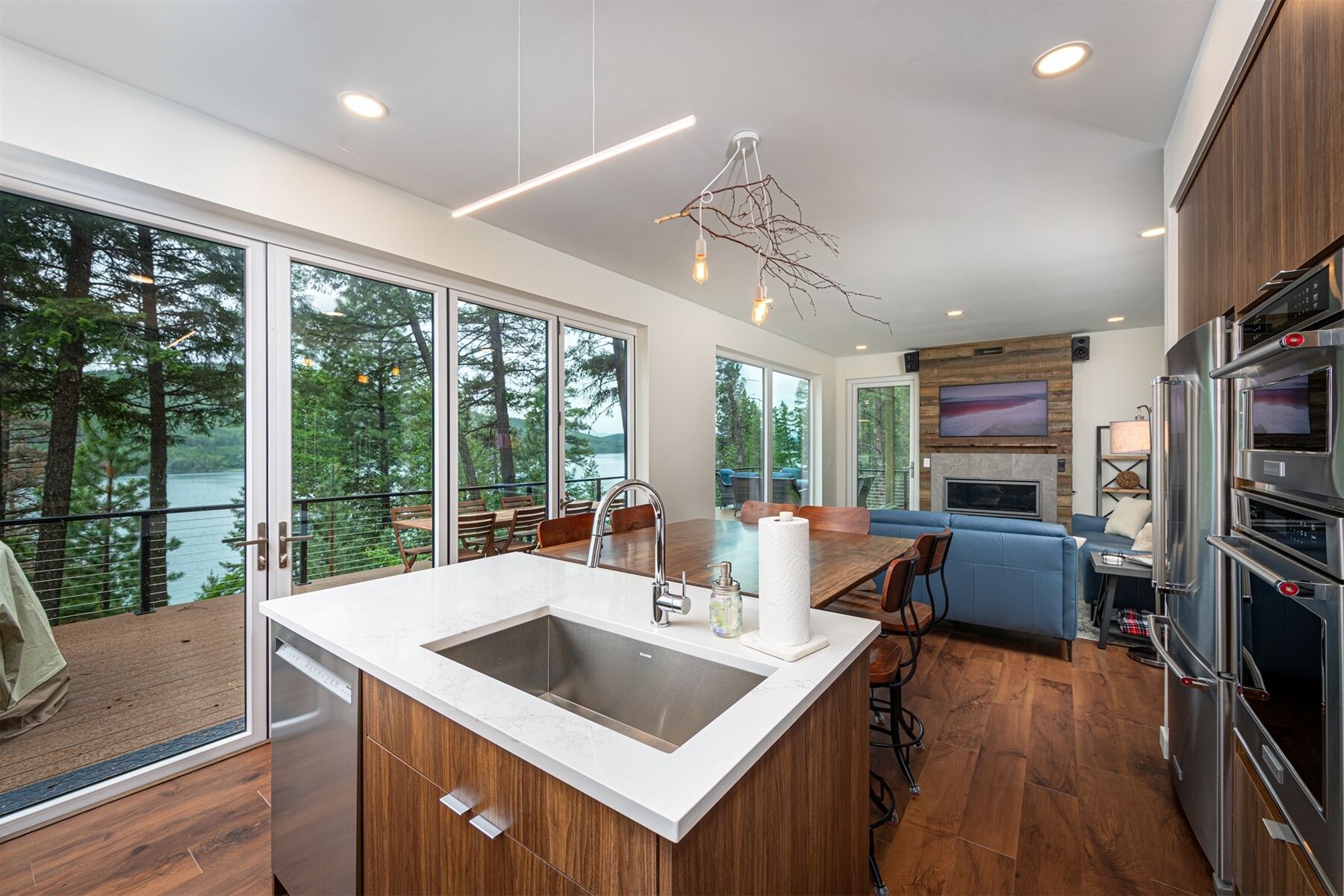 Newly Built 2022 Modern Whitefish Lake Residence with Exclusive Hot Tub and
