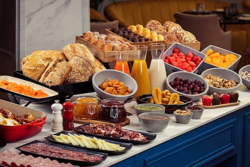 Daily continental breakfast for a fee