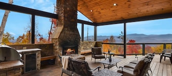 Luxury 10BR/12BA Cabin w/Indoor Pool, 2 Hot Tubs, Arcade, & Theater! Mountain Views!